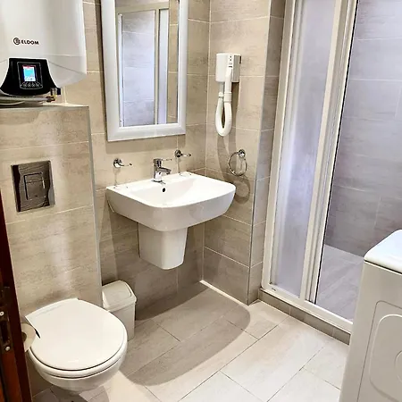 Cozy Ground-floor With Terrace *